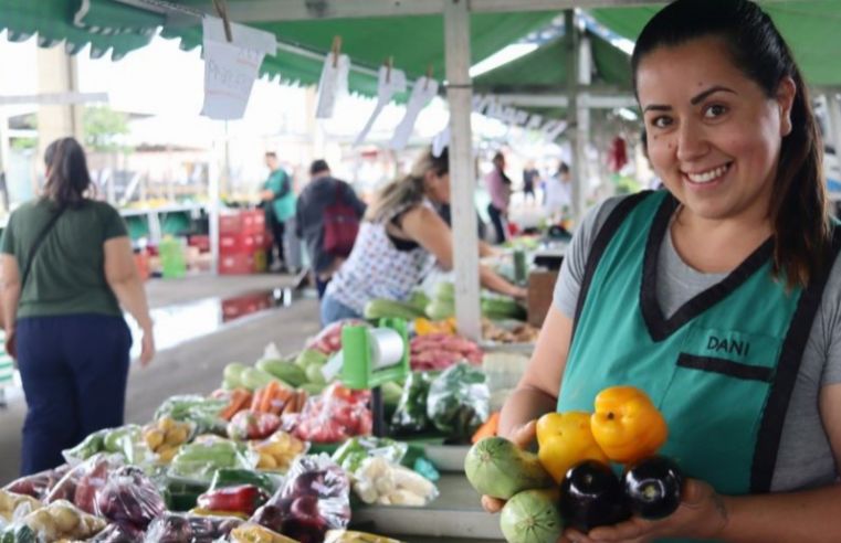 Feirantes Mogi enfrentam rotina intensa e inspiradora