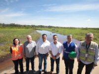 Prefeito vistoria acesso à estrada da Duchen em Suzano