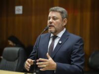 Título de Cidadão Mogiano é concedido a Caruso e Baleia Rossi