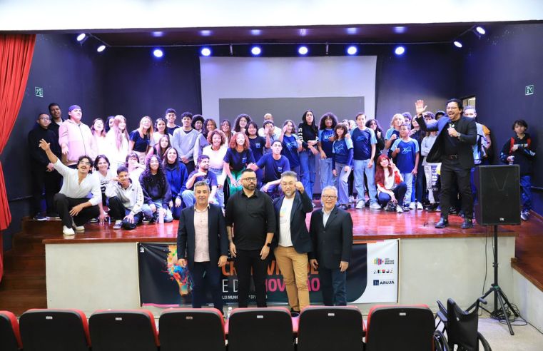 Seminário de inovação reúne jovens e especialistas em Arujá