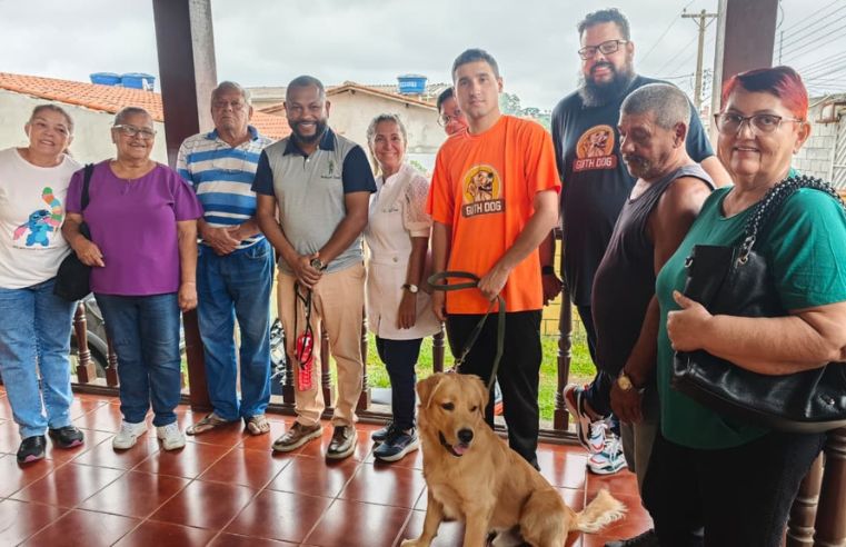 Terapia com cães avança em Arujá com apoio de vereador