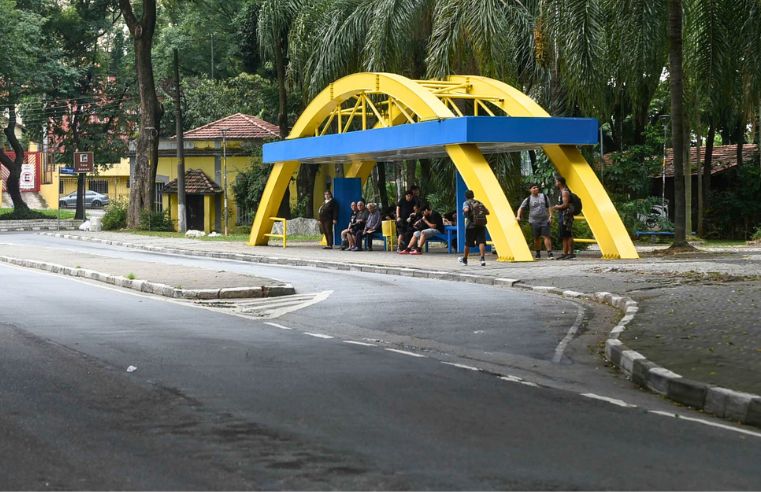 Guarulhos reforma 157 abrigos de ônibus na cidade