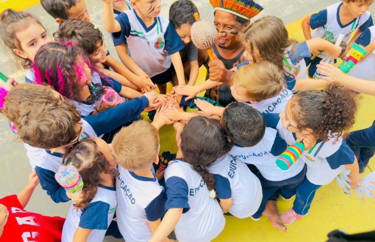 Tribo indígena leva cultura a alunos em São Caetano