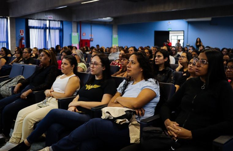 Ferraz promove ação de educação para professores e servidores