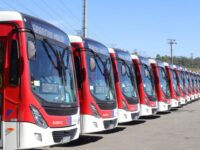 Prefeito de Mauá entrega 60 ônibus zero quilômetro