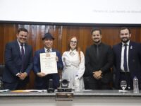 Câmara entrega homenagem a diretor regional do BNI