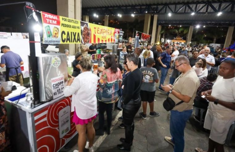 Feira de Braz Cubas sorteia figurinhas da Copa nesta quinta
