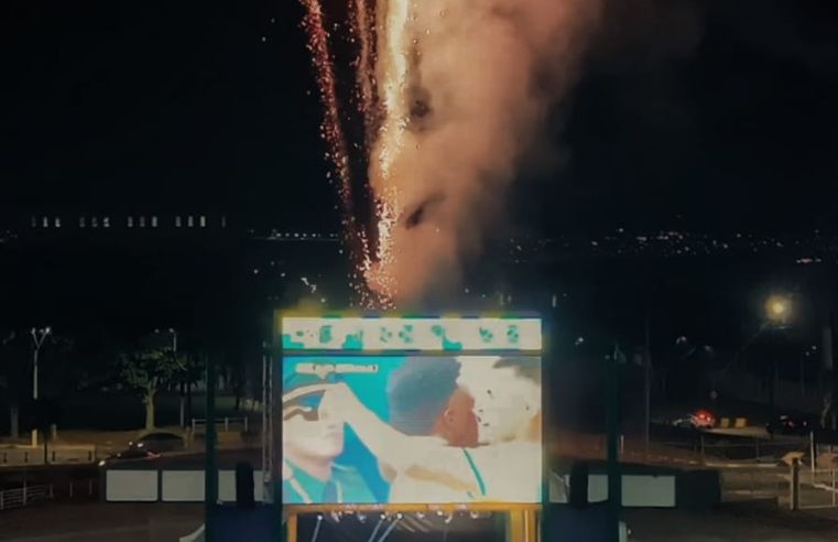 Copa do Mundo mobiliza famílias e lota Praça de Eventos em Poá