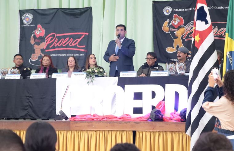 Suzano celebra formatura do Proerd com 650 estudantes