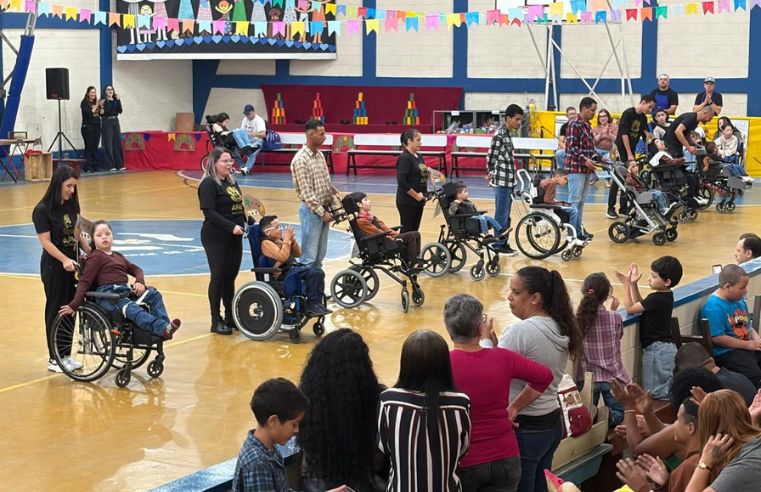 Parceria com a Apae leva alunos de Guararema à Festa Junina