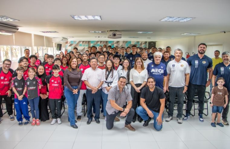 Mogi recebe atletas de destaque no taekwondo e badminton