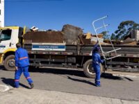 Arujá reforça zeladoria com cata-treco e tapa-buraco
