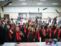Ferraz de Vasconcelos celebra conquista de alunos da EJA