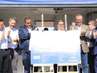 Com vereadores presente, Arujá inicia construção de creche