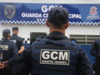 Homem é detido com drogas e cachorro ferido em Santa Isabel