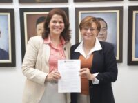 Câmara homenageia Grupo Ceman por nova estrutura de saúde