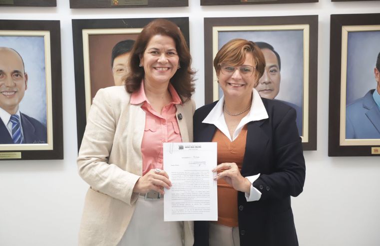Câmara homenageia Grupo Ceman por nova estrutura de saúde