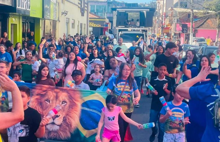 Marcha para Jesus reúne 900 pessoas em Santa Isabel