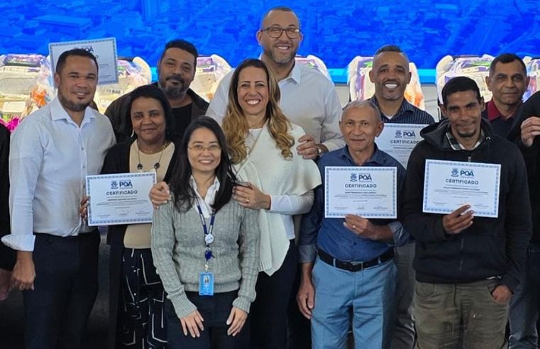 Poá certifica alunos em cursos de capacitação profissional