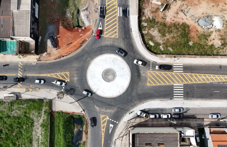 Avenida Roberto Simonsen ganha força no trânsito de Suzano
