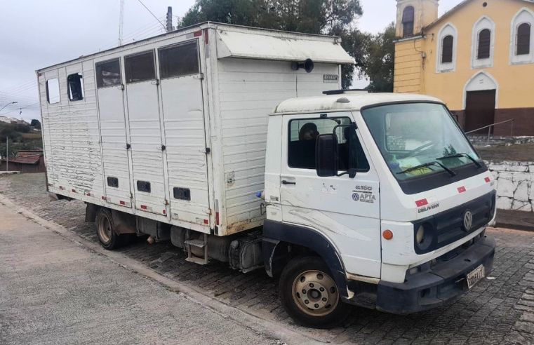 Santa Isabel reforça coleta seletiva com caminhão nos bairros