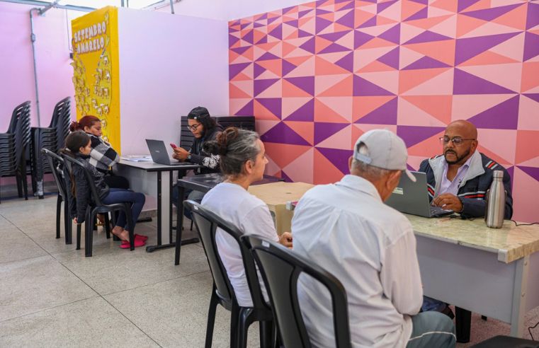 Ferraz realiza atendimento presencial para cadastro habitacional