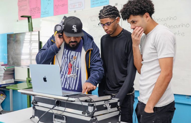 Semana do Hip-Hop leva oficinas a escola de Ferraz