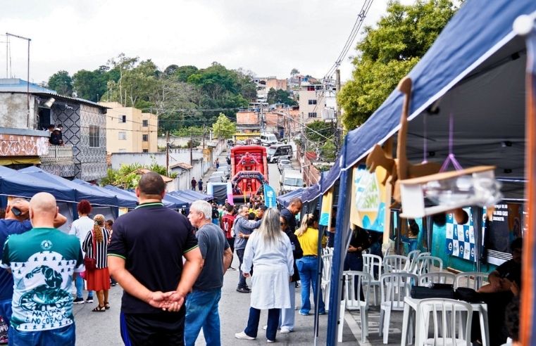 Prefeitura no Meu Bairro leva 50 serviços a bairro de Ferraz