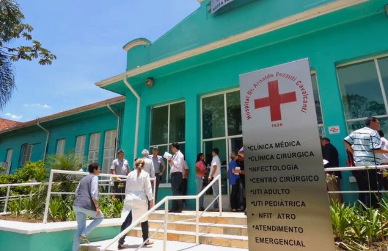Hospital Dr. Arnaldo recebe homenagem pelos 98 anos