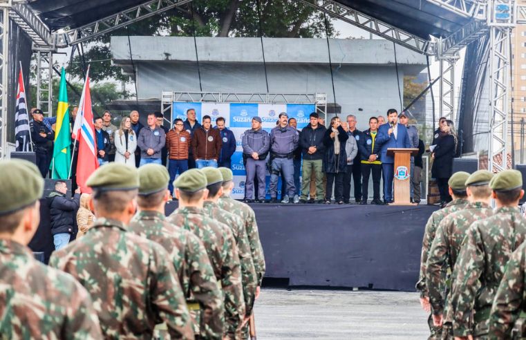 Sete de Setembro reúne mil pessoas em desfile em Suzano