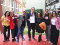 Trupe do Riso recebe homenagem do legislativo mogiano