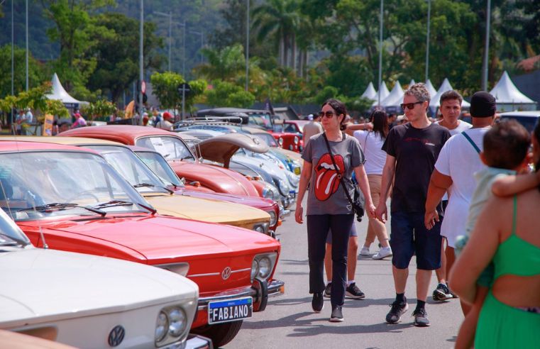 Guararema Classic Cars arrecada mais de 300 quilos de alimentos